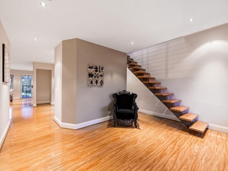 Gallery: 33 Regent Street