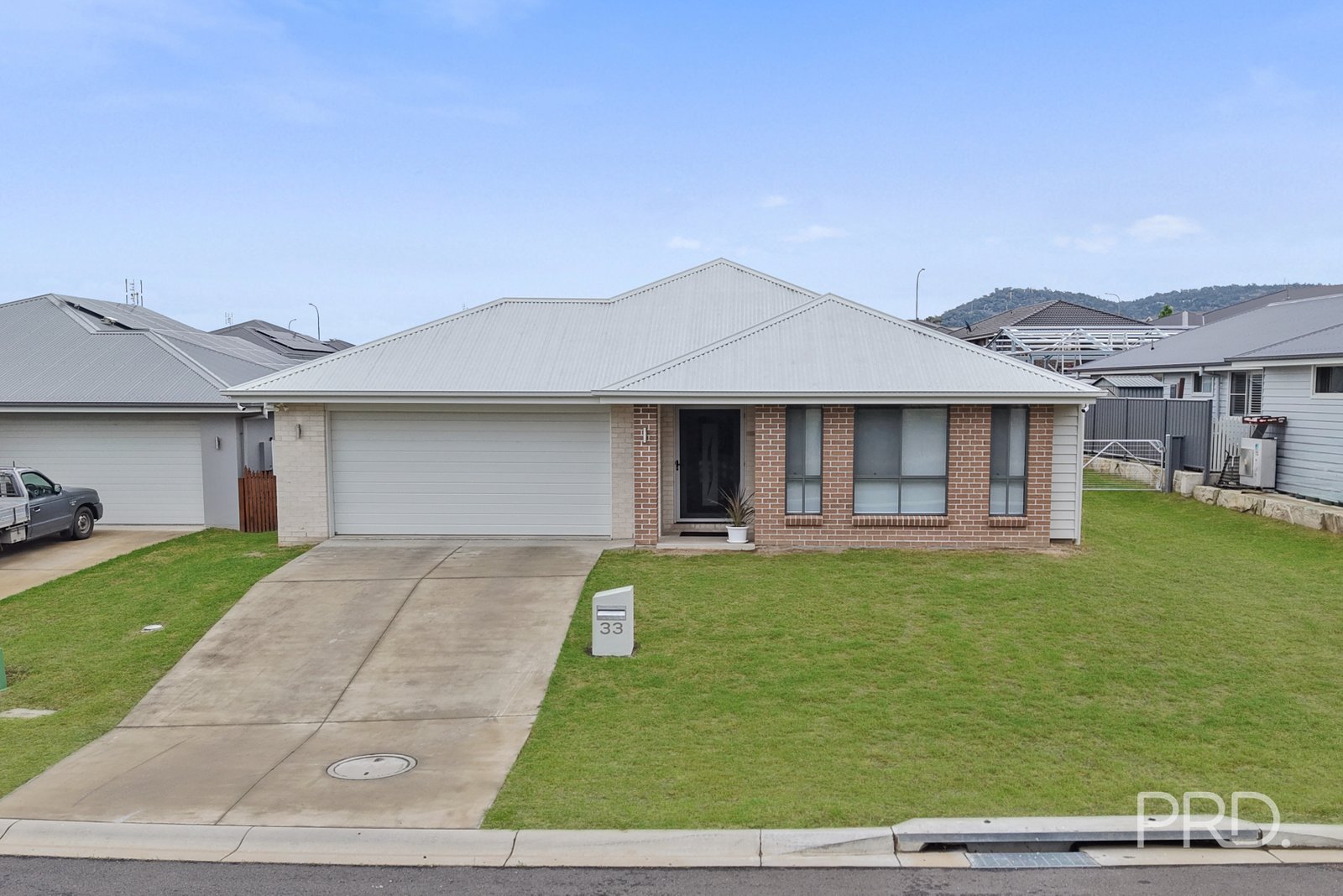 33 Reginald Drive KOOTINGAL 1