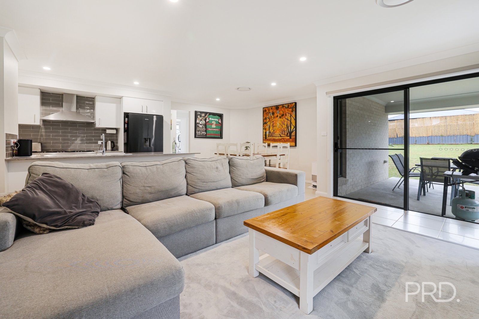 33 Reginald Drive KOOTINGAL 13
