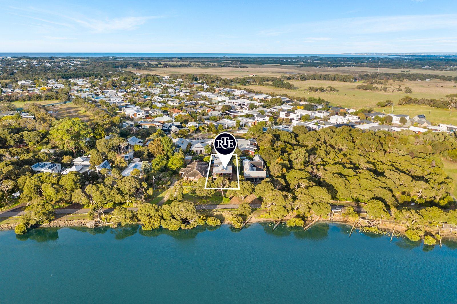 Real Estate and Property in 33 River Parade, Barwon Heads, VIC