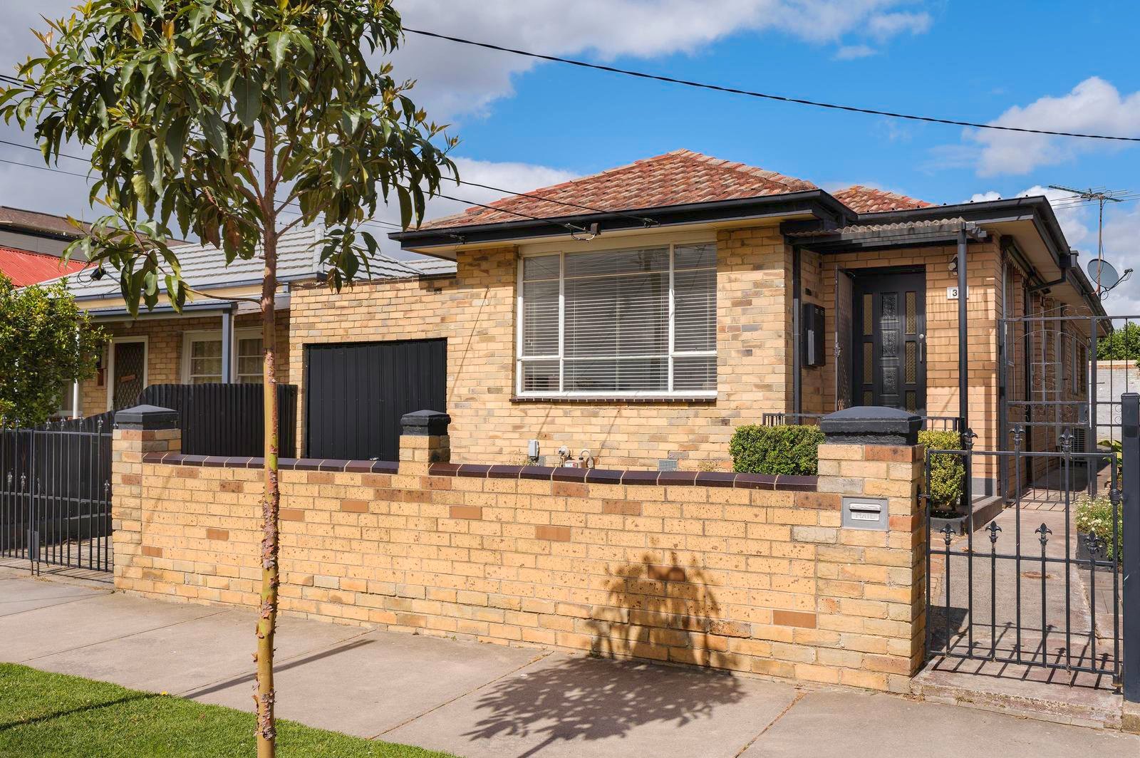 33 Robinson Street, Moonee Ponds VIC 3039