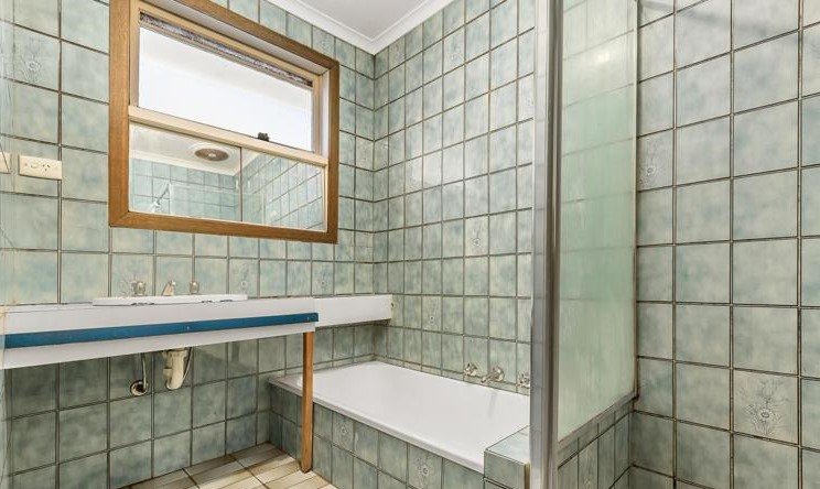 Gallery: 33 Rothschild Street