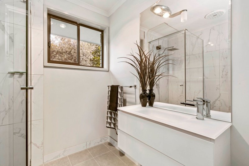 33 Ryalls Lane STRATHFIELDSAYE 11