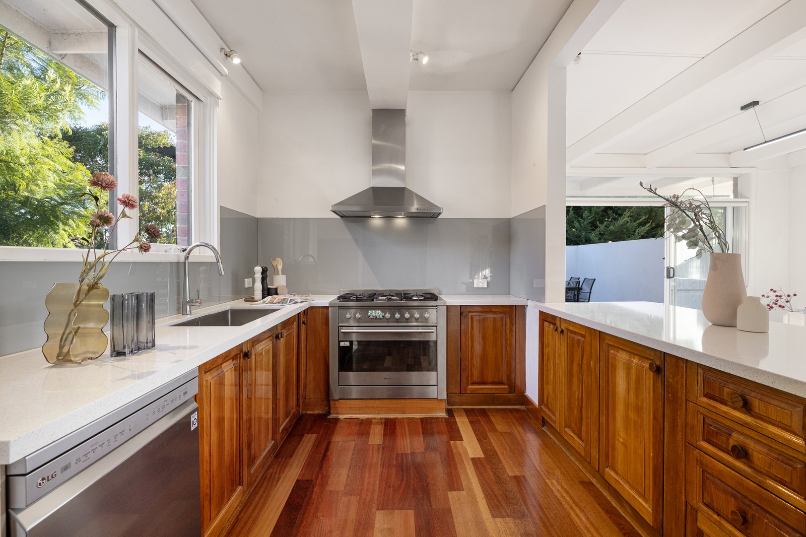 Gallery: 33 Sandford Street