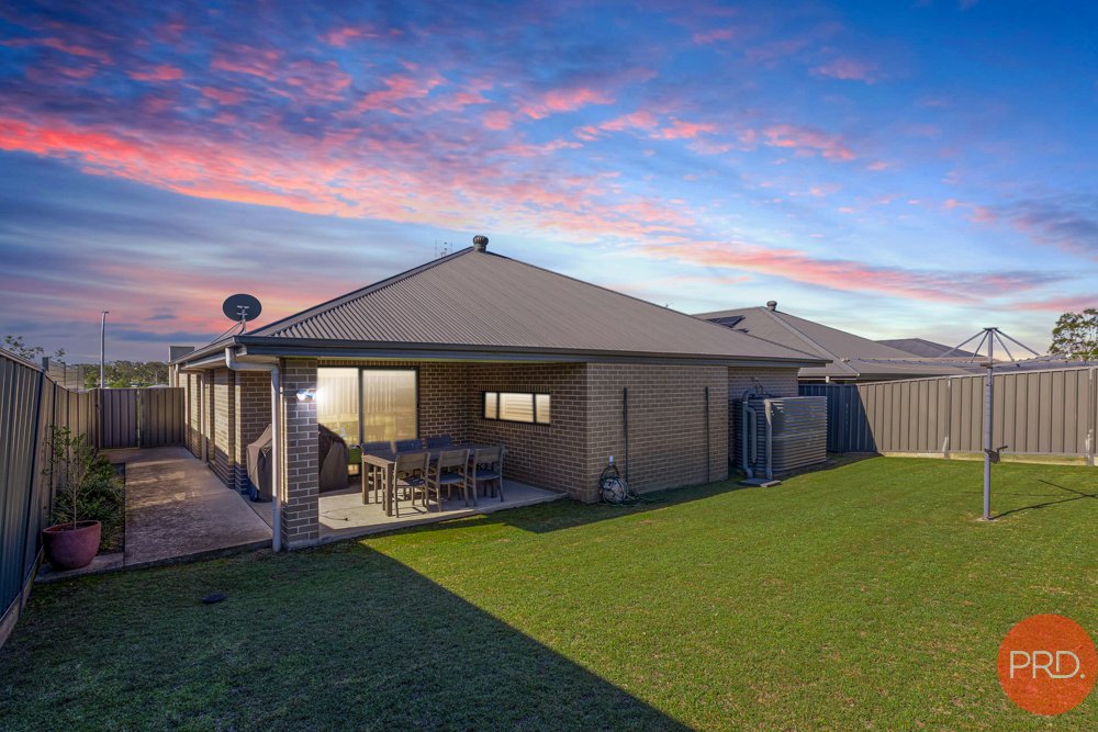 33 Sandridge Street THORNTON 2