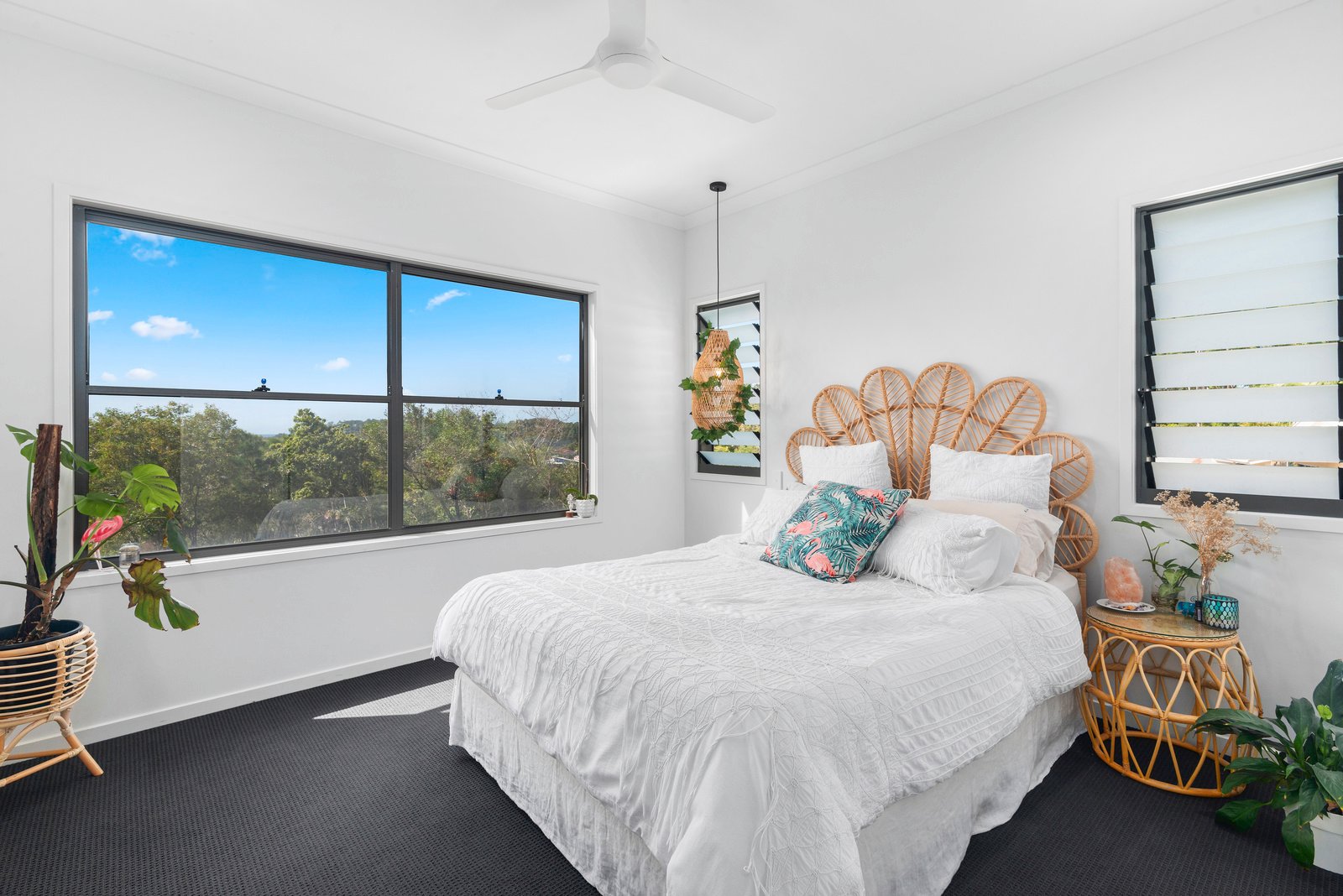 33 Sawtell Drive CURRUMBIN WATERS 7