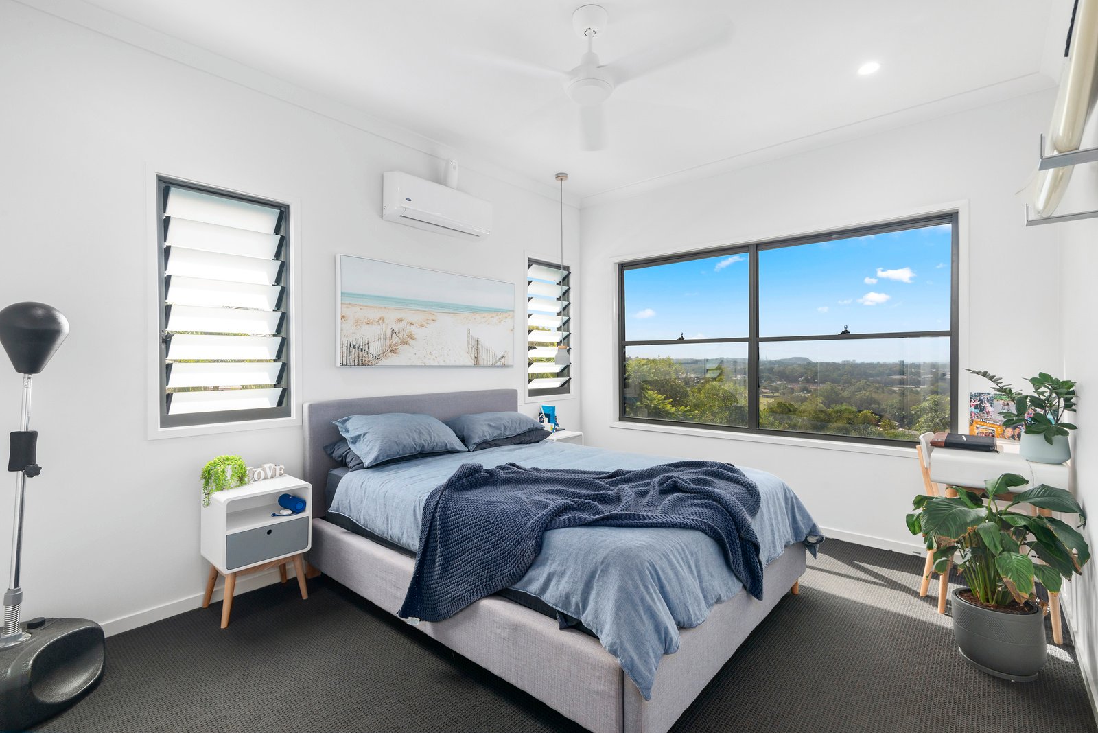 33 Sawtell Drive CURRUMBIN WATERS 8