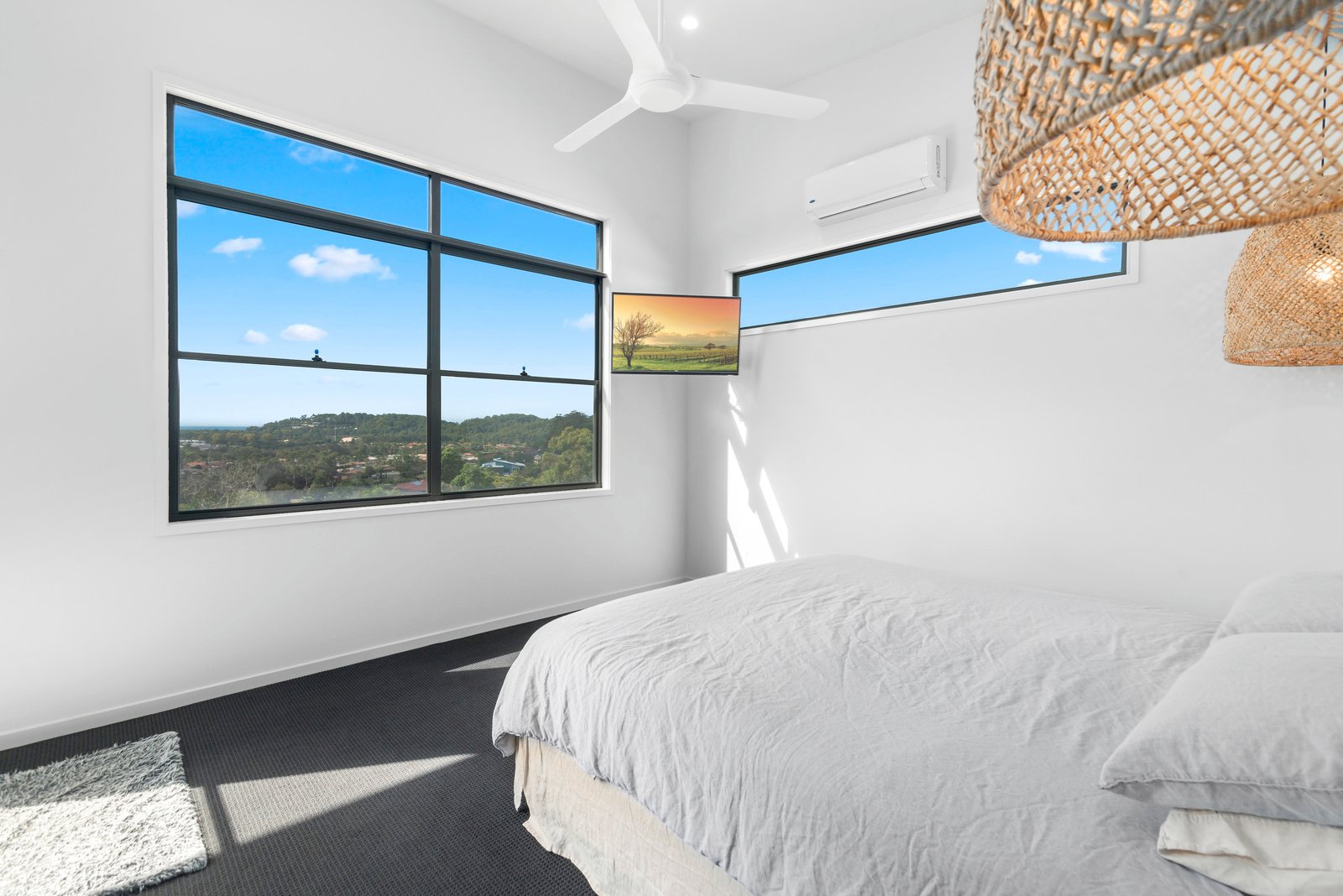 33 Sawtell Drive CURRUMBIN WATERS 9