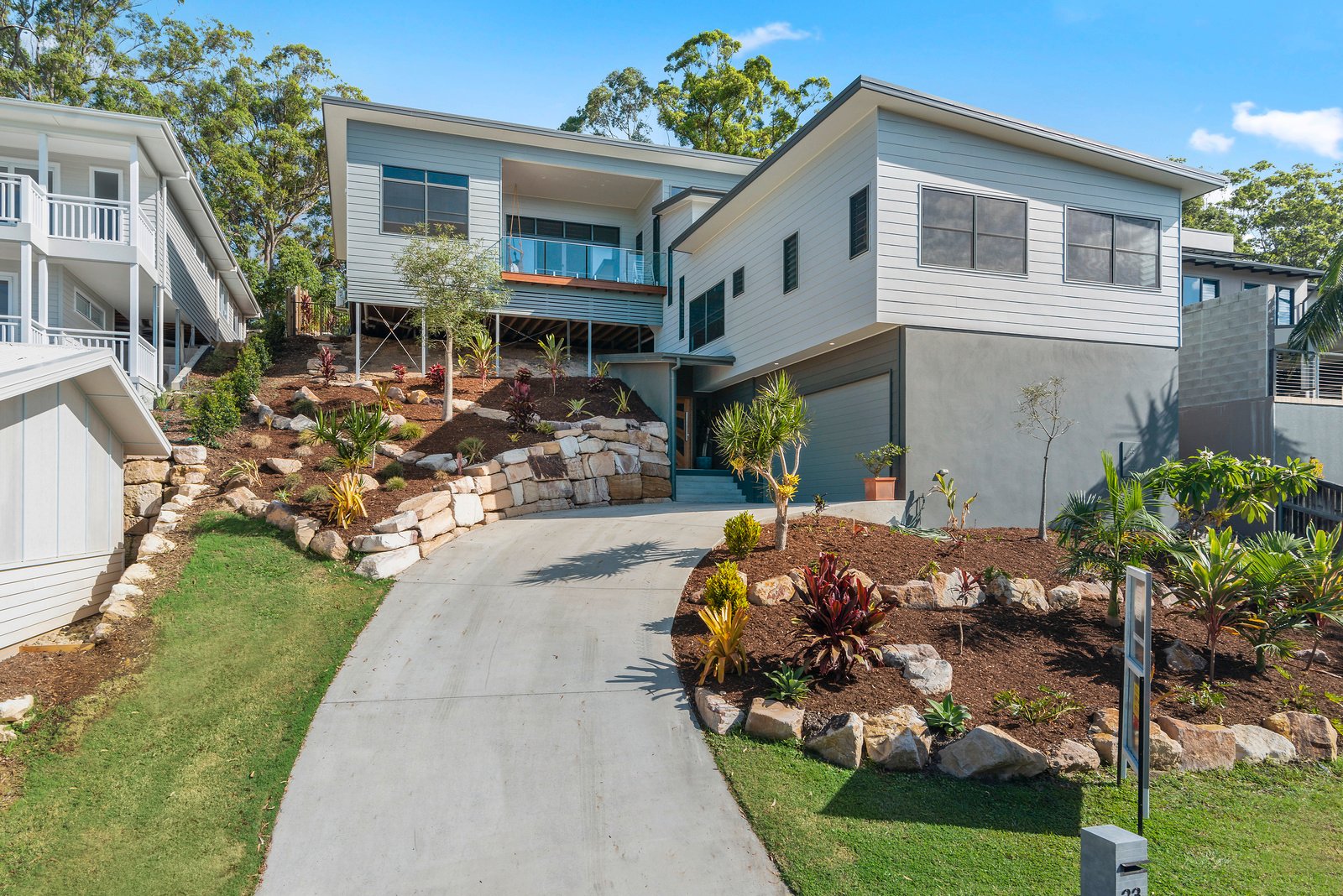 33 Sawtell Drive CURRUMBIN WATERS 12