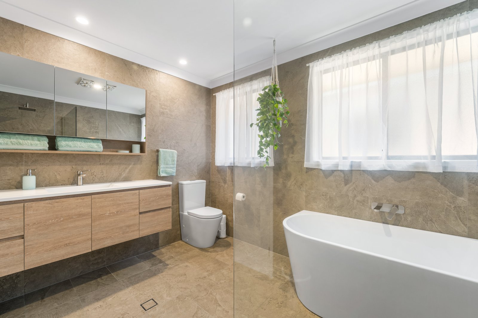 33 Scarborough Way DUNBOGAN 3