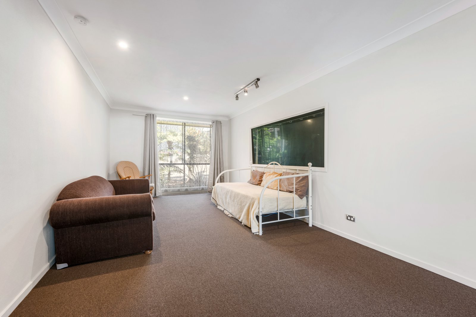 33 Scarborough Way DUNBOGAN 15