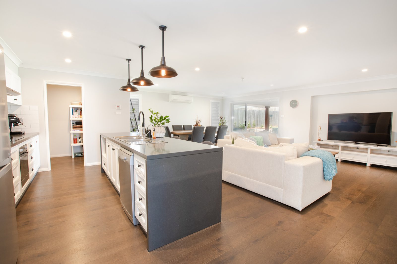 33 Seasons Circuit CHISHOLM 4