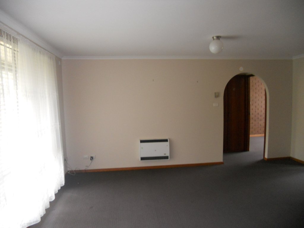 3/3 Shakespeare Avenue MOUNT HELEN 2