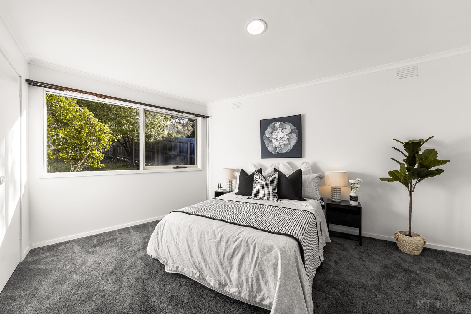 Real Estate and Property in 33 Spring Valley Drive, Templestowe, VIC