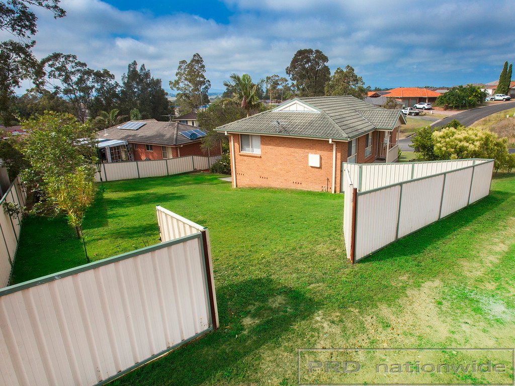 33 St Fagans Parade RUTHERFORD 13