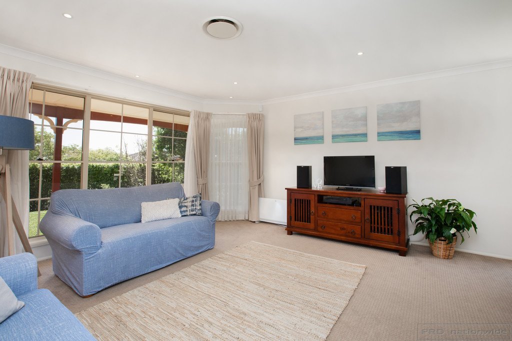 33 Strutt Crescent METFORD 8