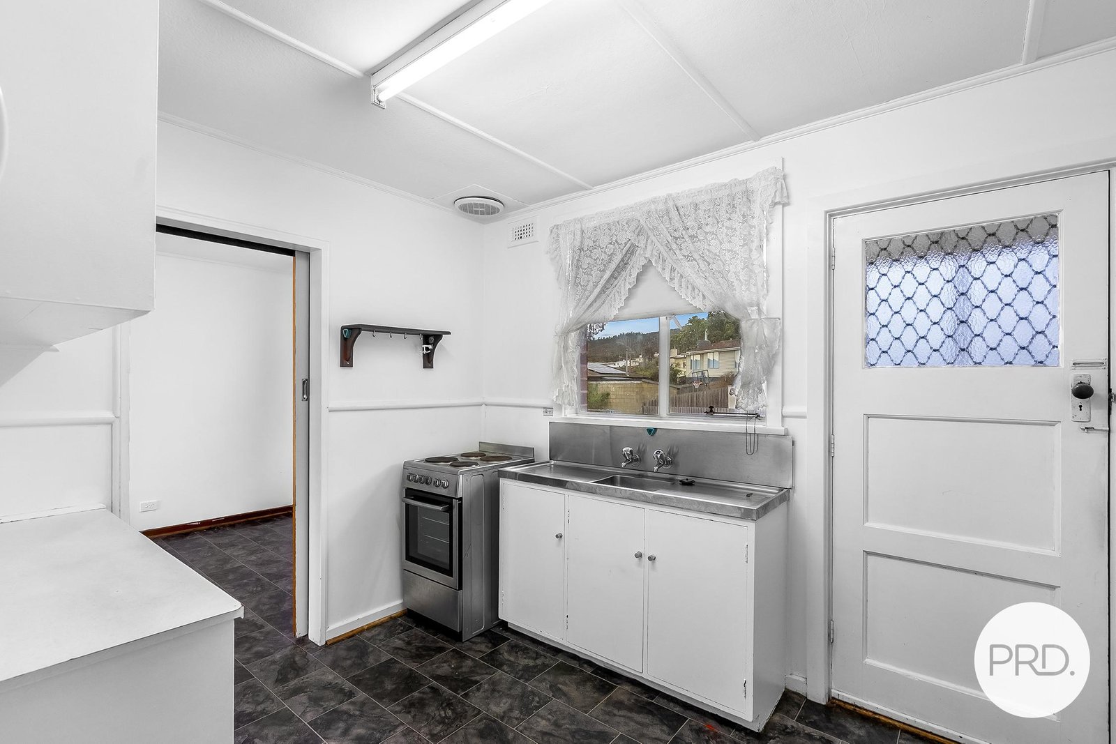 33 SYCAMORE Road RISDON VALE 5