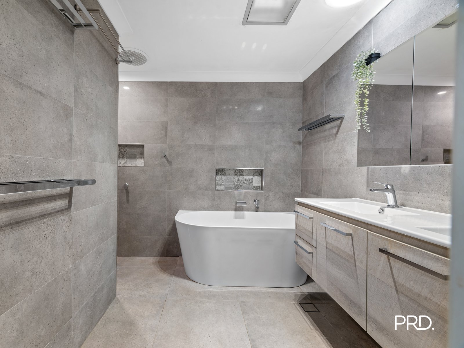 33 Thirteenth Street WARRAGAMBA 5