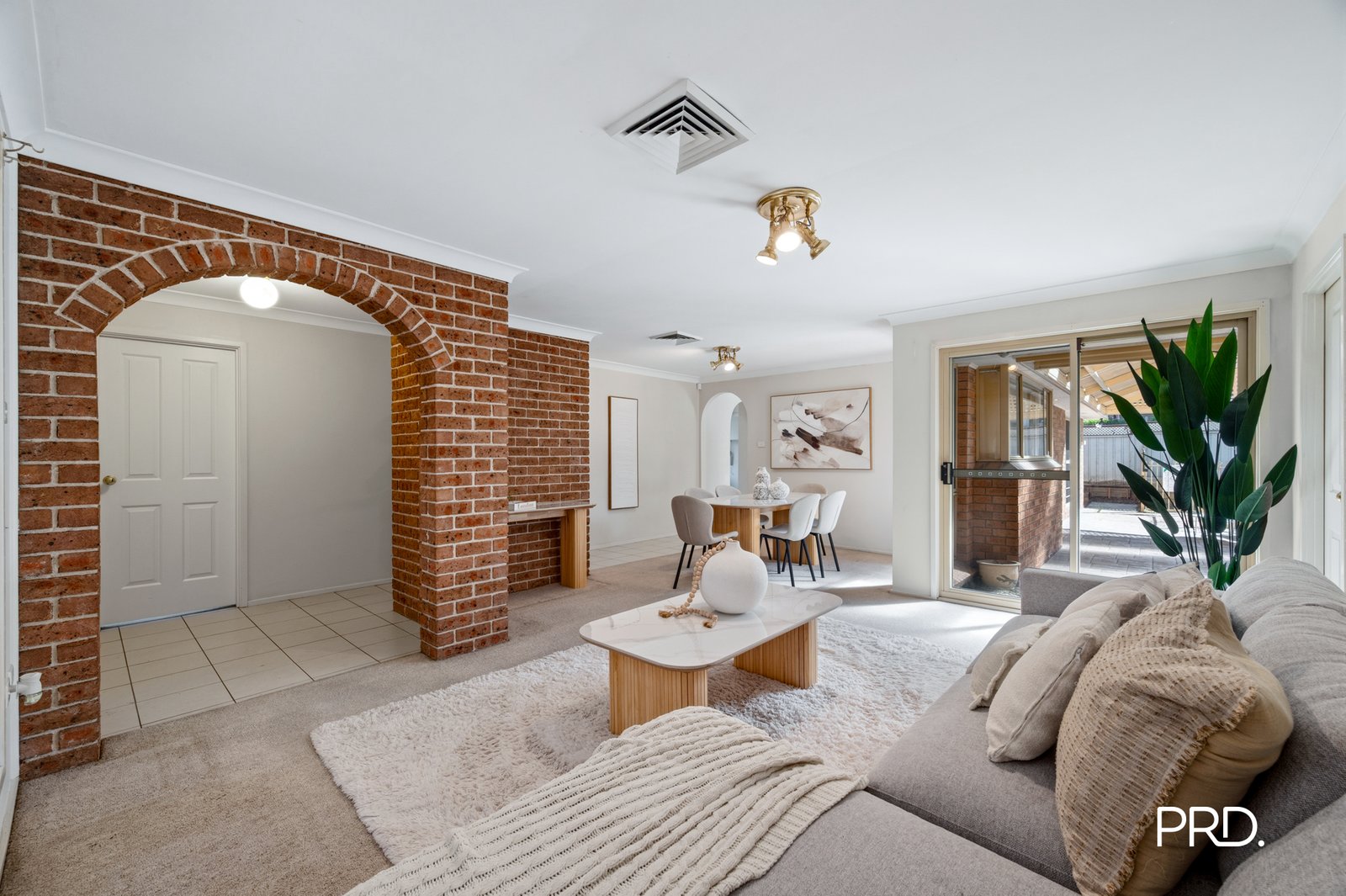 33 Tukara Road SOUTH PENRITH 2