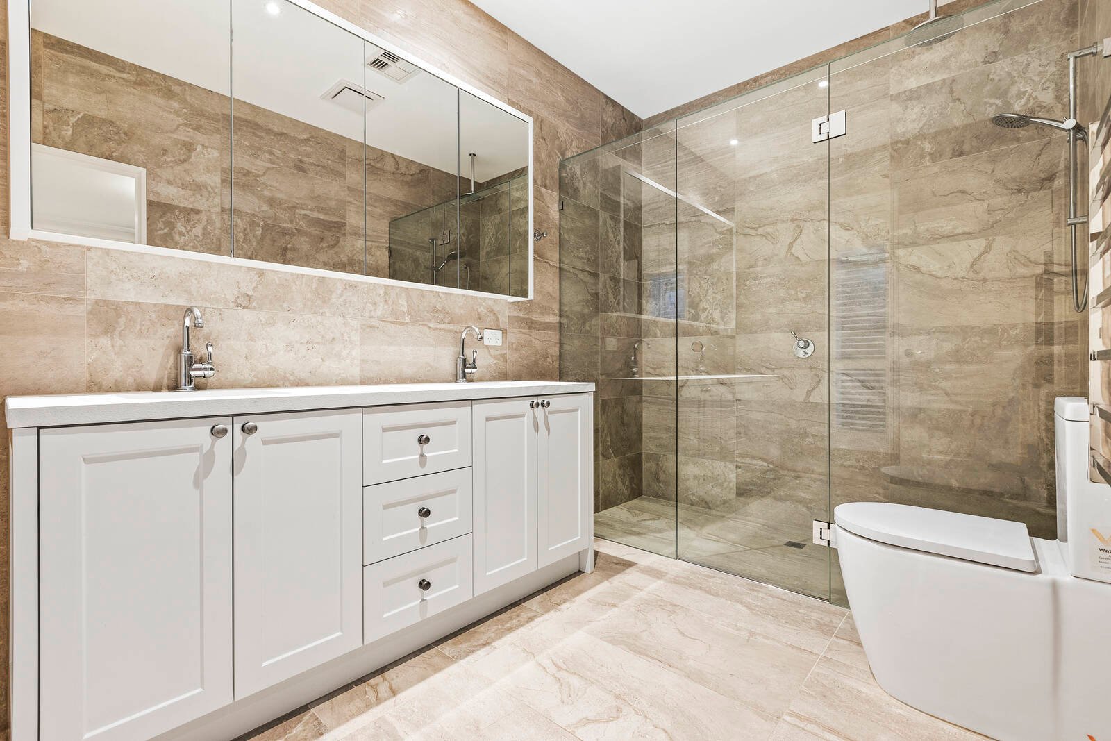 Real Estate and Property in 33 Tullamore Avenue, Doncaster, VIC