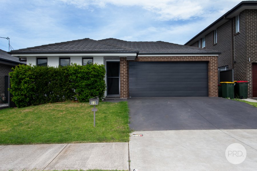 33 Veronia Street MARSDEN PARK 2