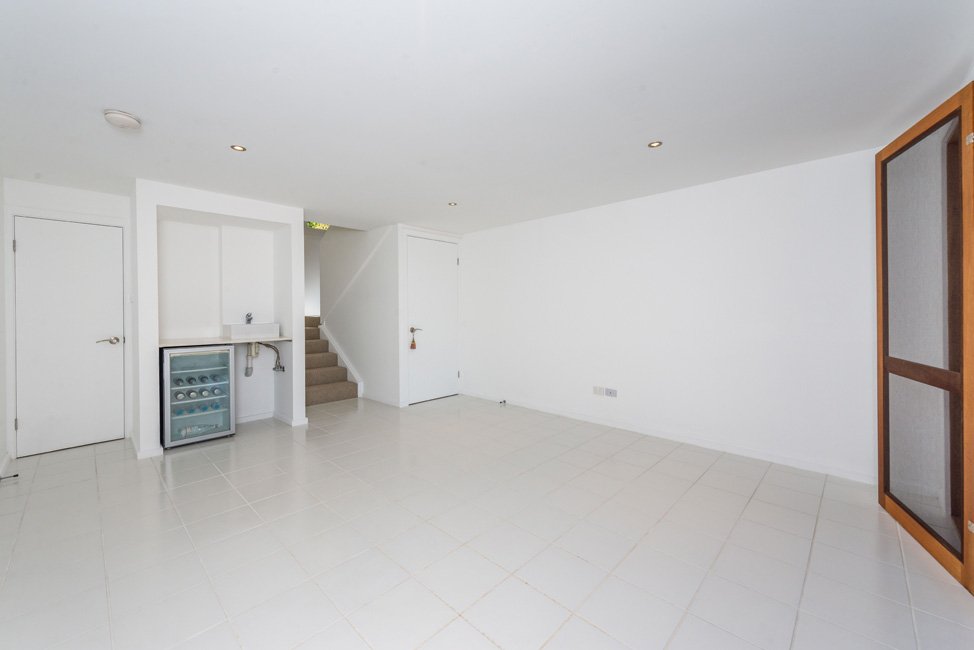 33 Victoria Parade NELSON BAY 9