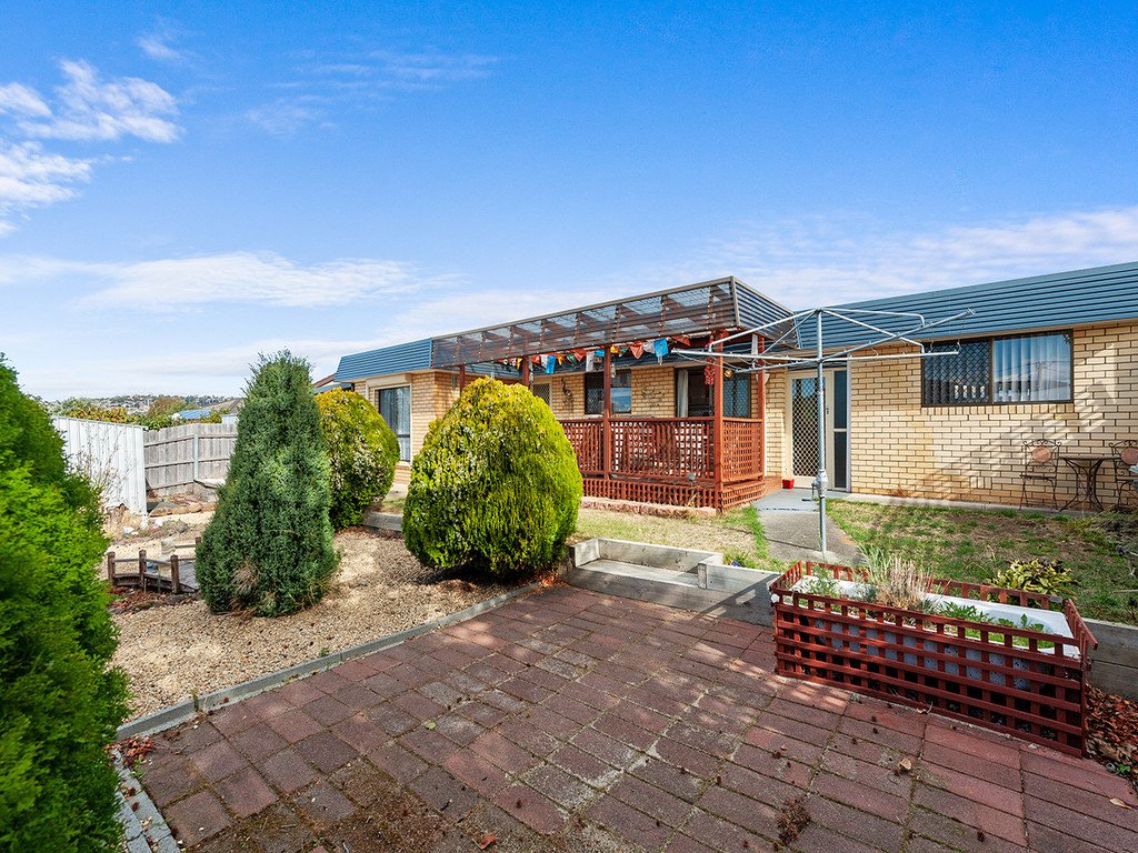 3/3 Walgett Place GLENORCHY 18