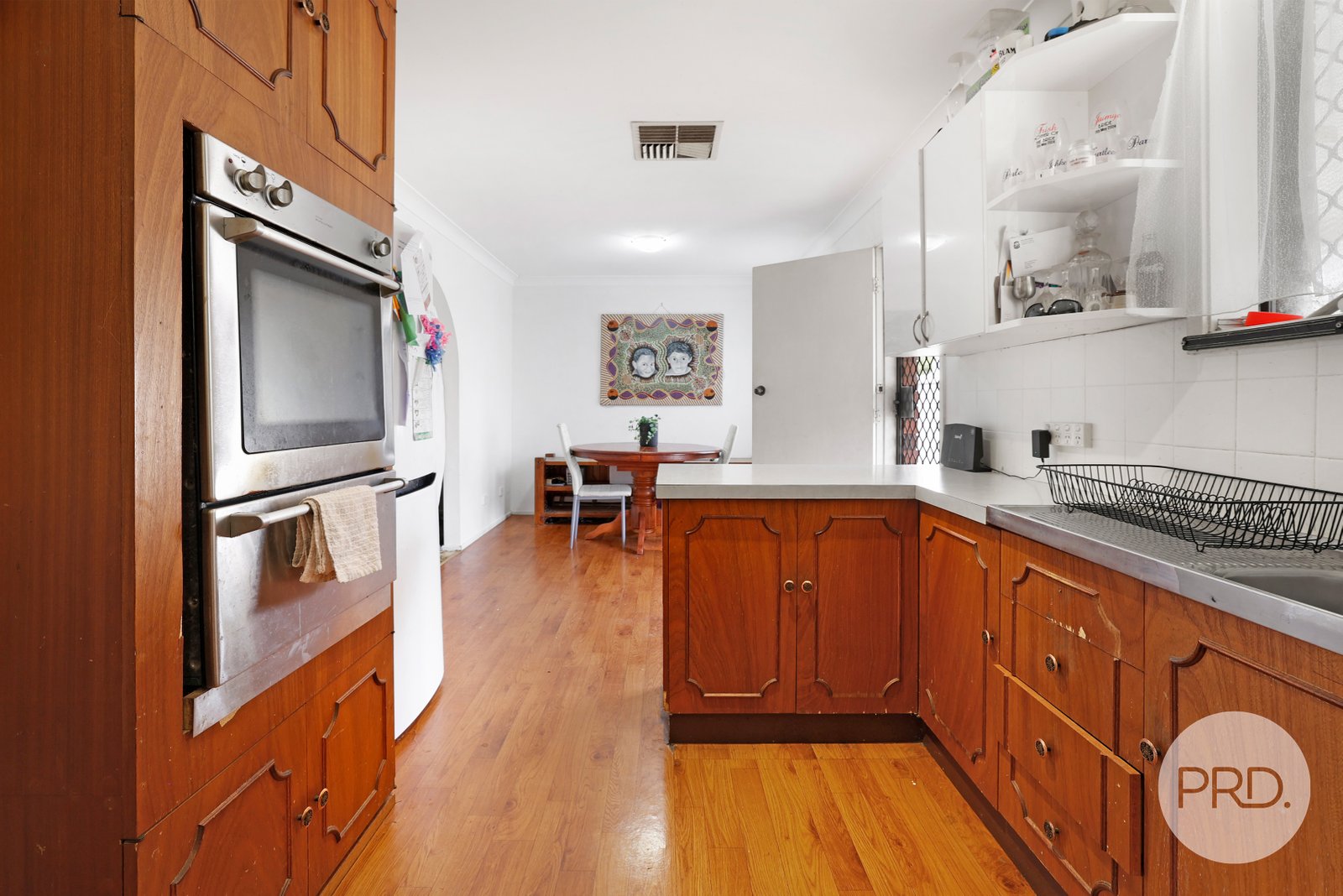 33 Waree Drive TAMWORTH 5