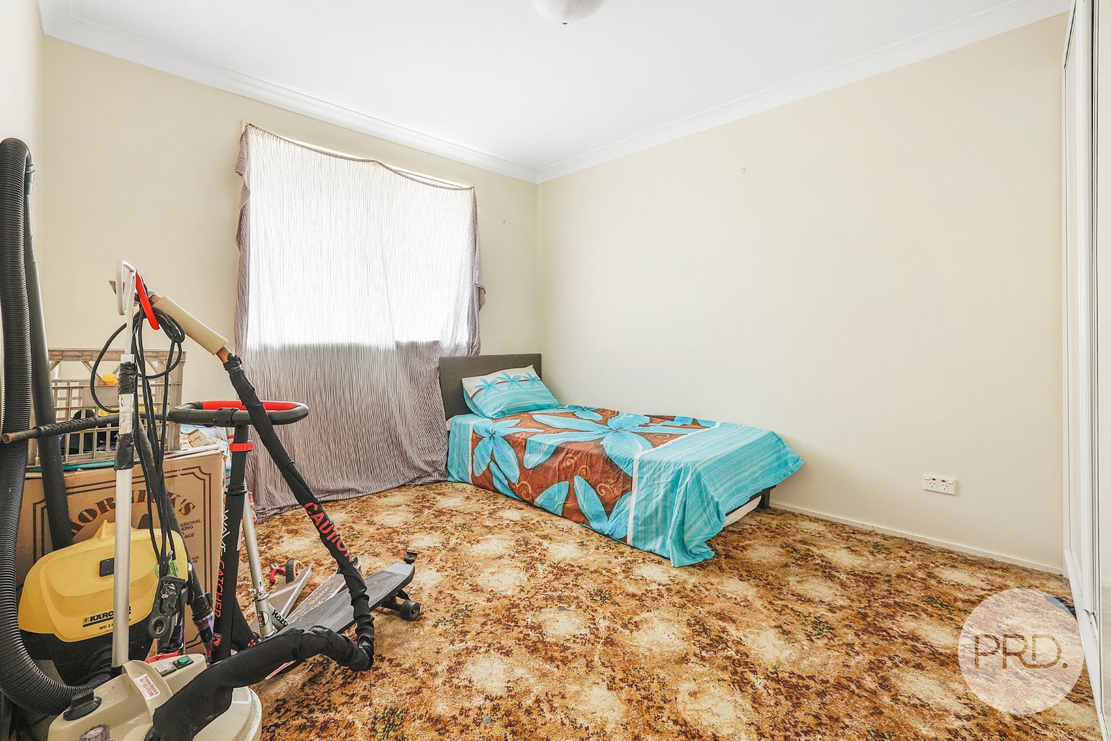 33 Waree Drive TAMWORTH 12