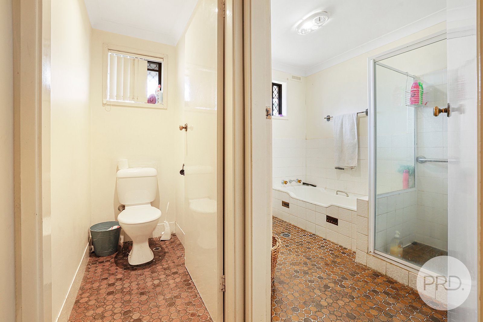 33 Waree Drive TAMWORTH 13