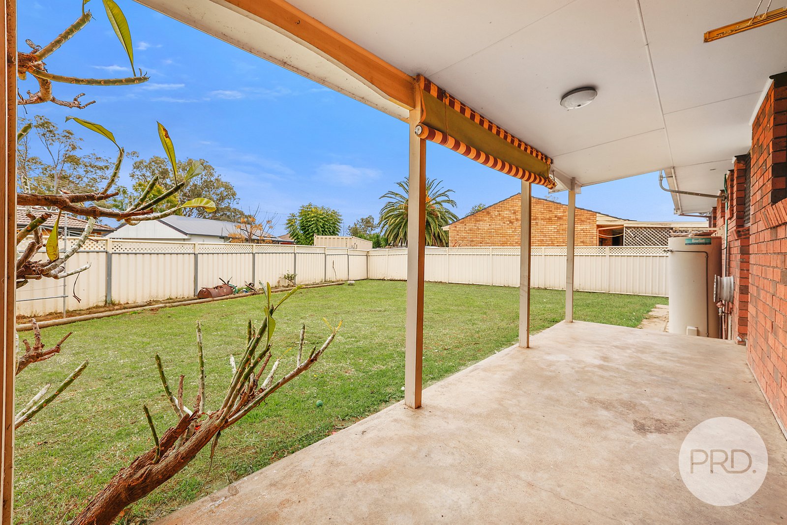 33 Waree Drive TAMWORTH 16