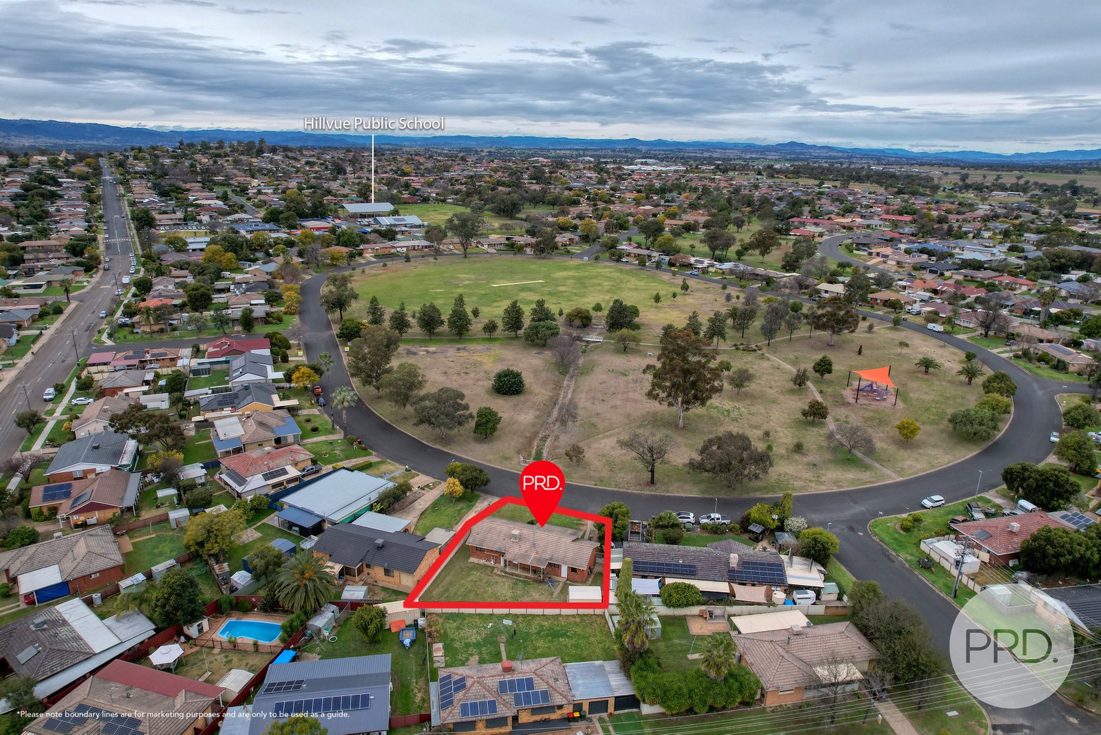 33 Waree Drive TAMWORTH 18