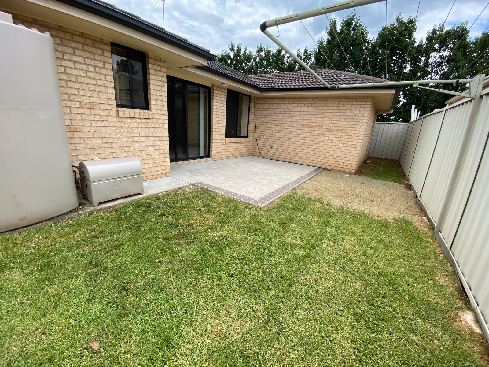 33 Warrah Drive CALALA 12