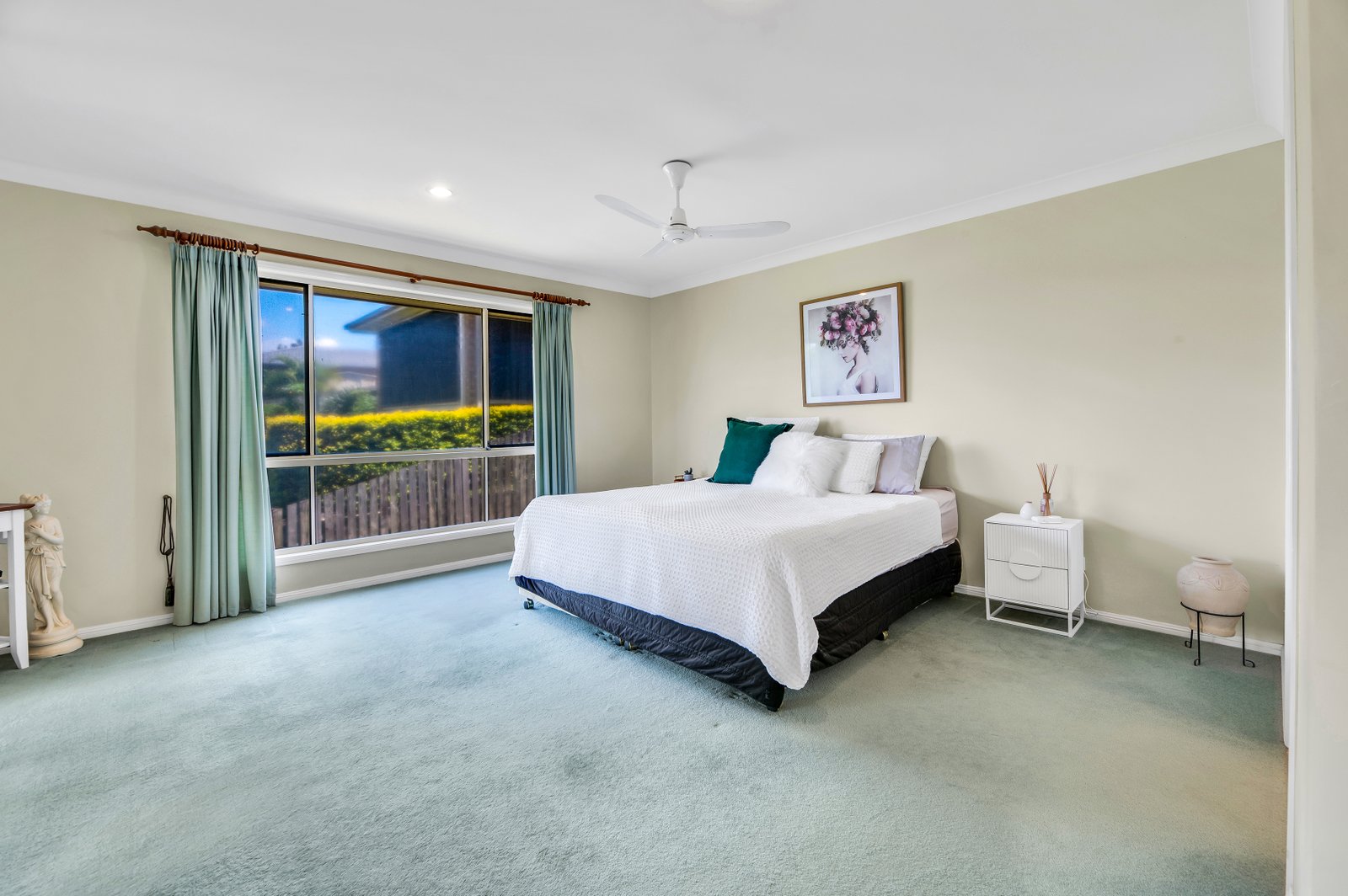 33 Warrungen Way ASHMORE 12