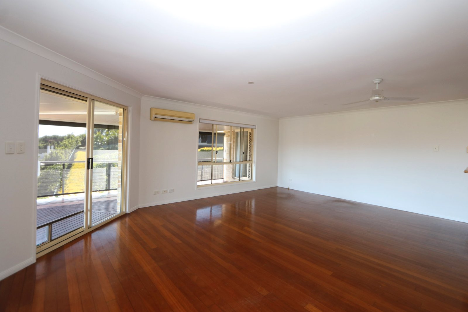 33 Warrungen Way ASHMORE 7
