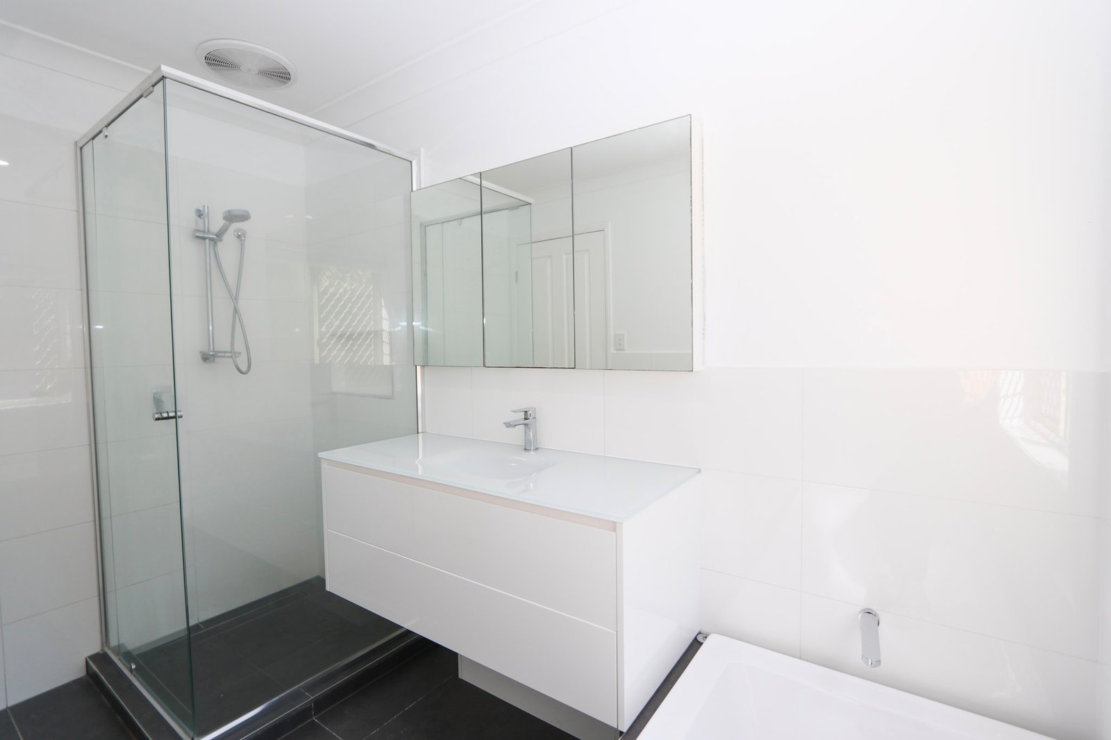 33 Warrungen Way ASHMORE 20