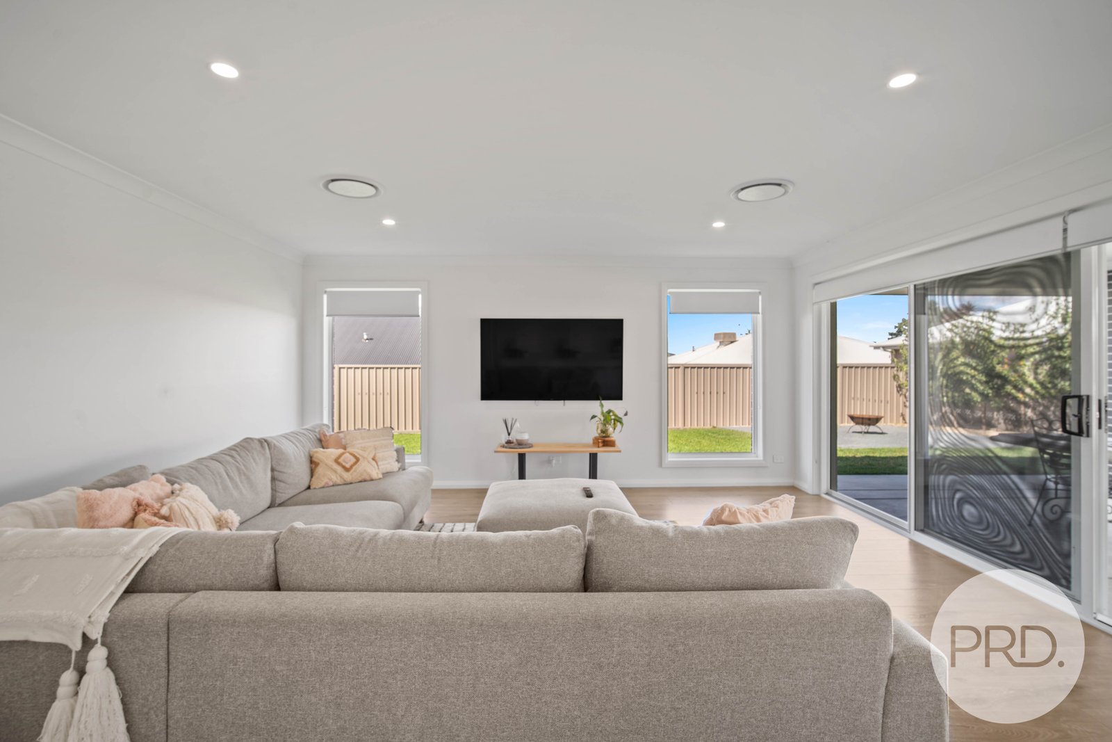 33 Watson Boulevard LLOYD 3