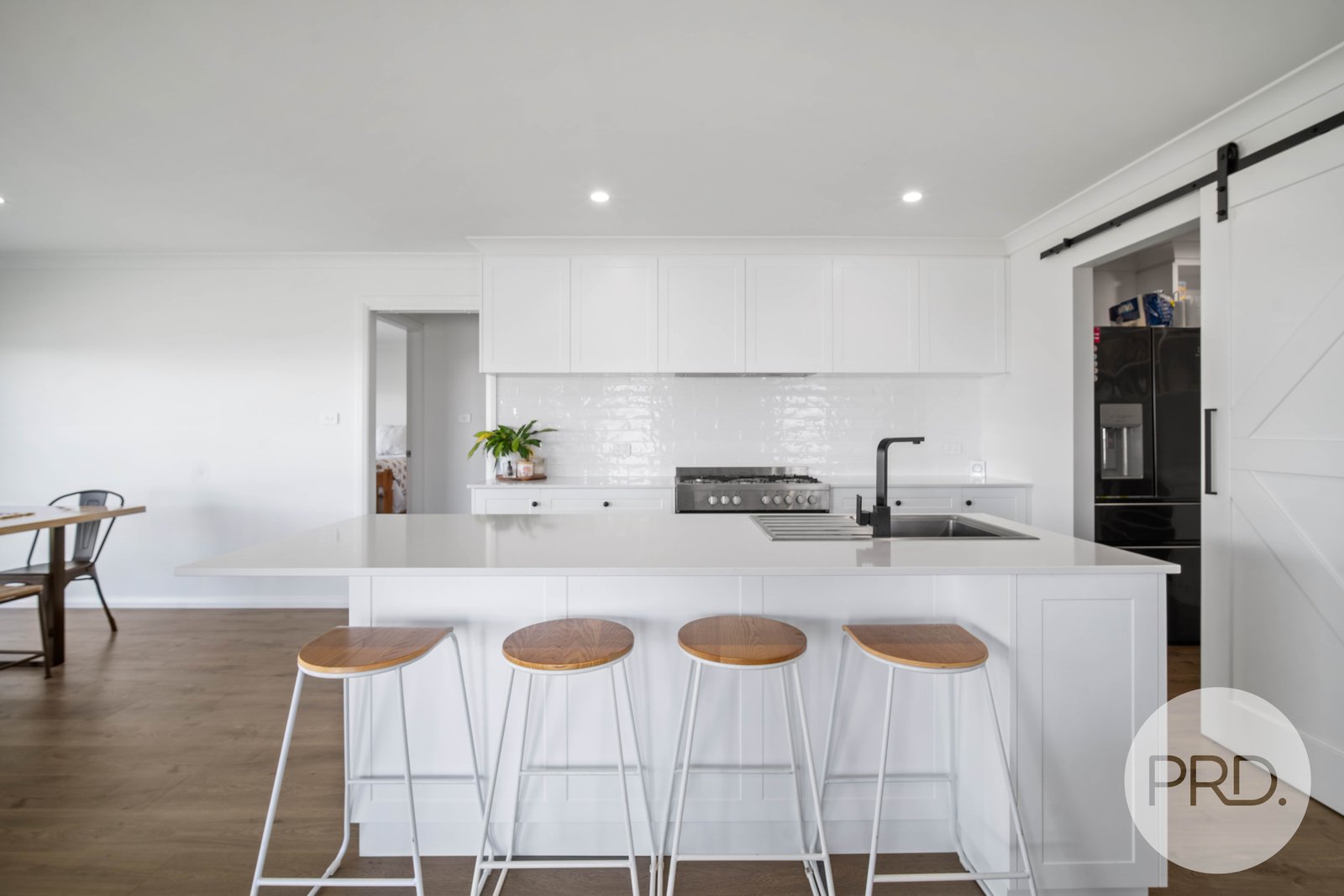 33 Watson Boulevard LLOYD 4