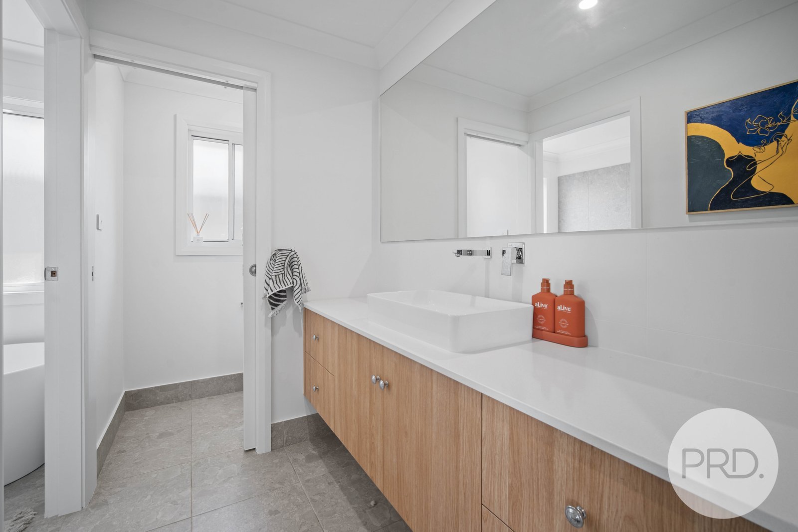 33 Watson Boulevard LLOYD 14