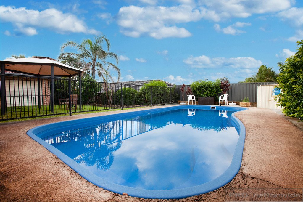 33 Welwin Crescent THORNTON 4