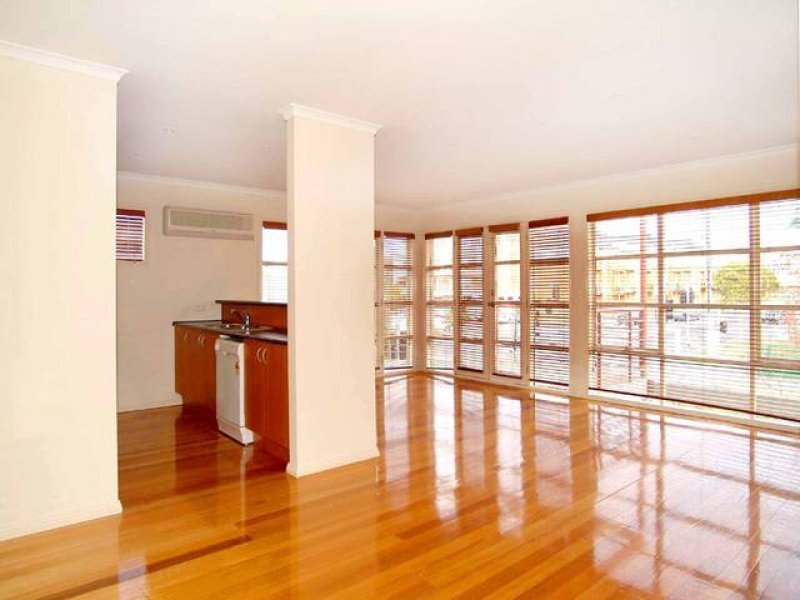 Gallery: 33 Wests Road