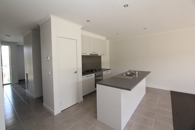 33 Willoby Drive ALFREDTON 3