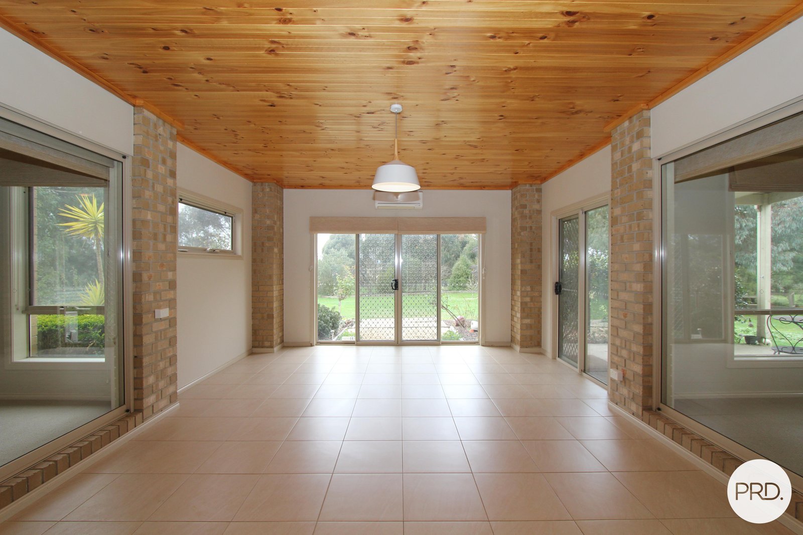 33 Windermere Way CARDIGAN VILLAGE 6