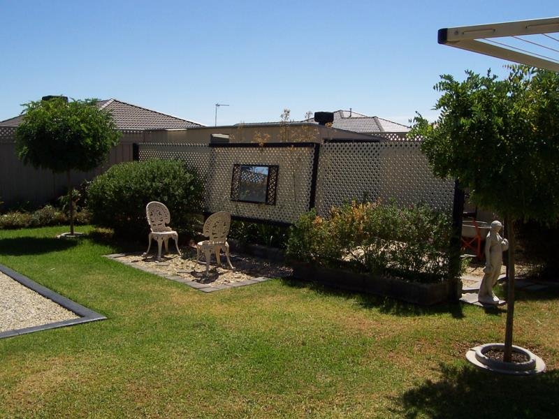 33 Womboin Crescent GLENFIELD PARK 6