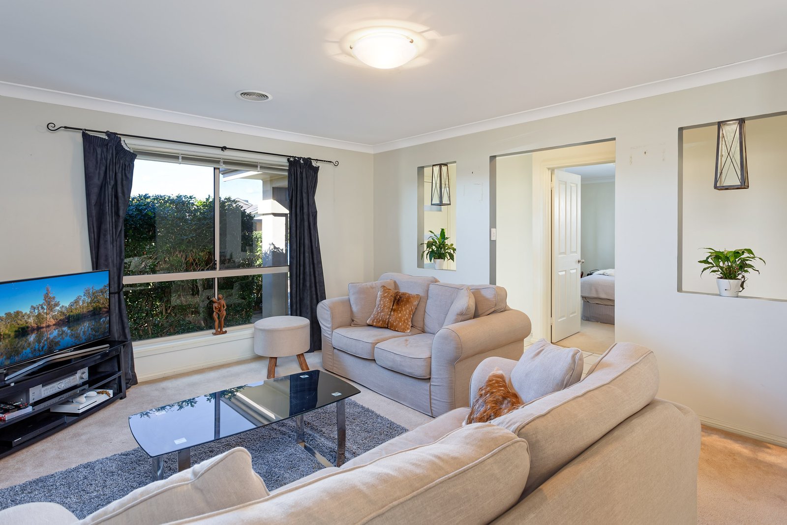 33 Womboin Crescent GLENFIELD PARK 2