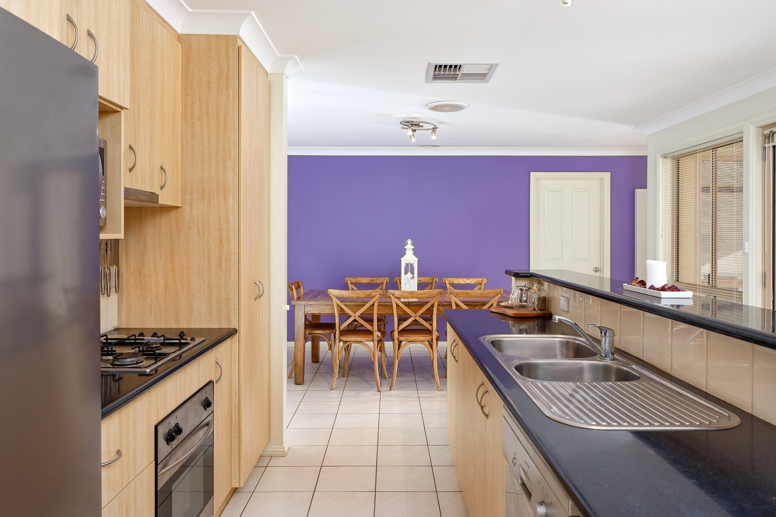 33 Womboin Crescent GLENFIELD PARK 3