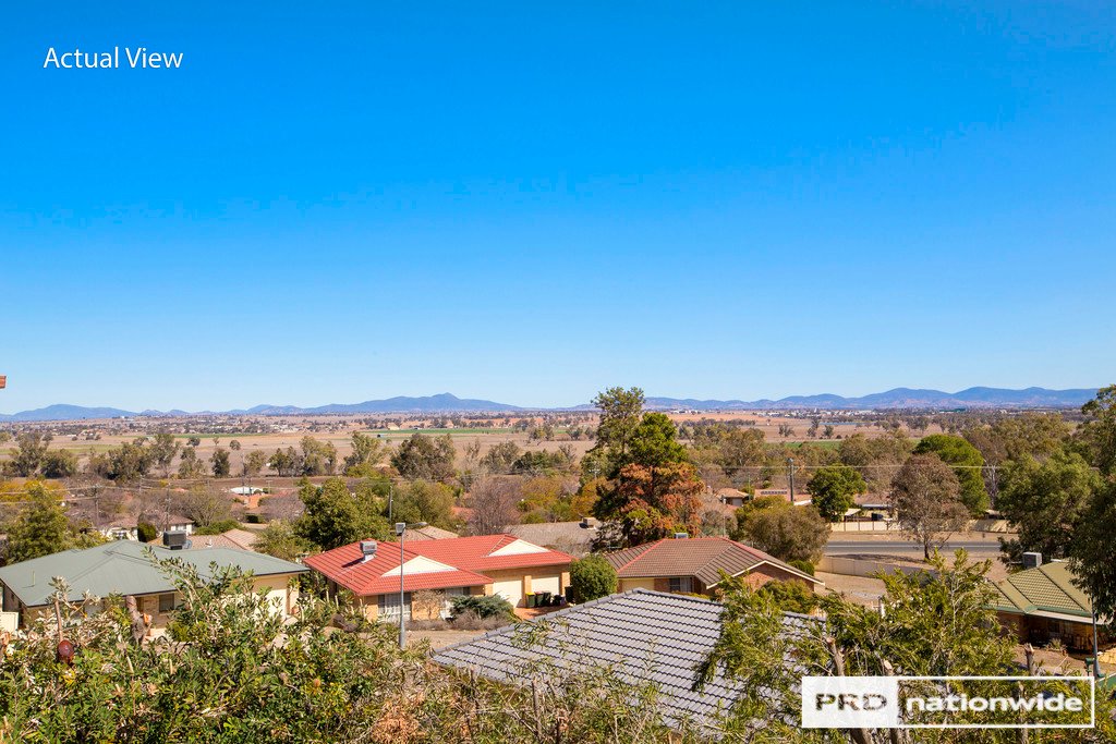 33 Woodbry Crescent TAMWORTH 7