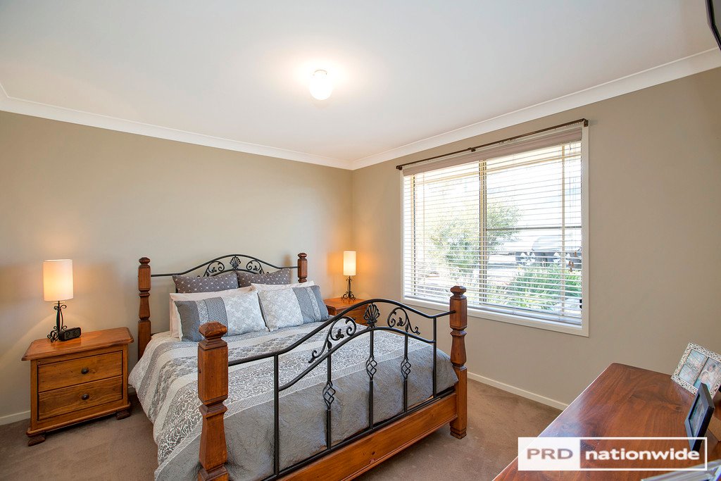 33 Woodbry Crescent TAMWORTH 8