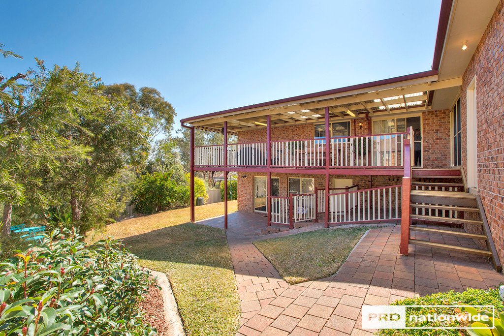 33 Woodbry Crescent TAMWORTH 16