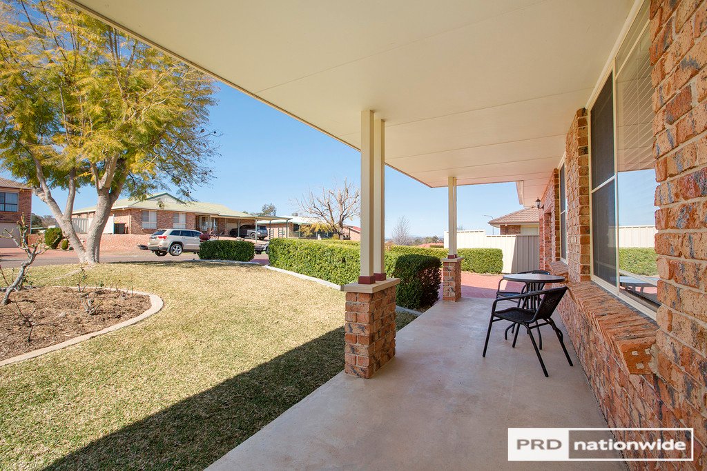 33 Woodbry Crescent TAMWORTH 17